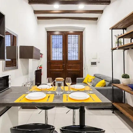 Dimora Le Due Torri - Modern Center Apartment *
