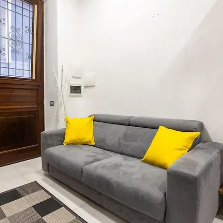 Dimora Le Due Torri - Modern Center Апартаменты *